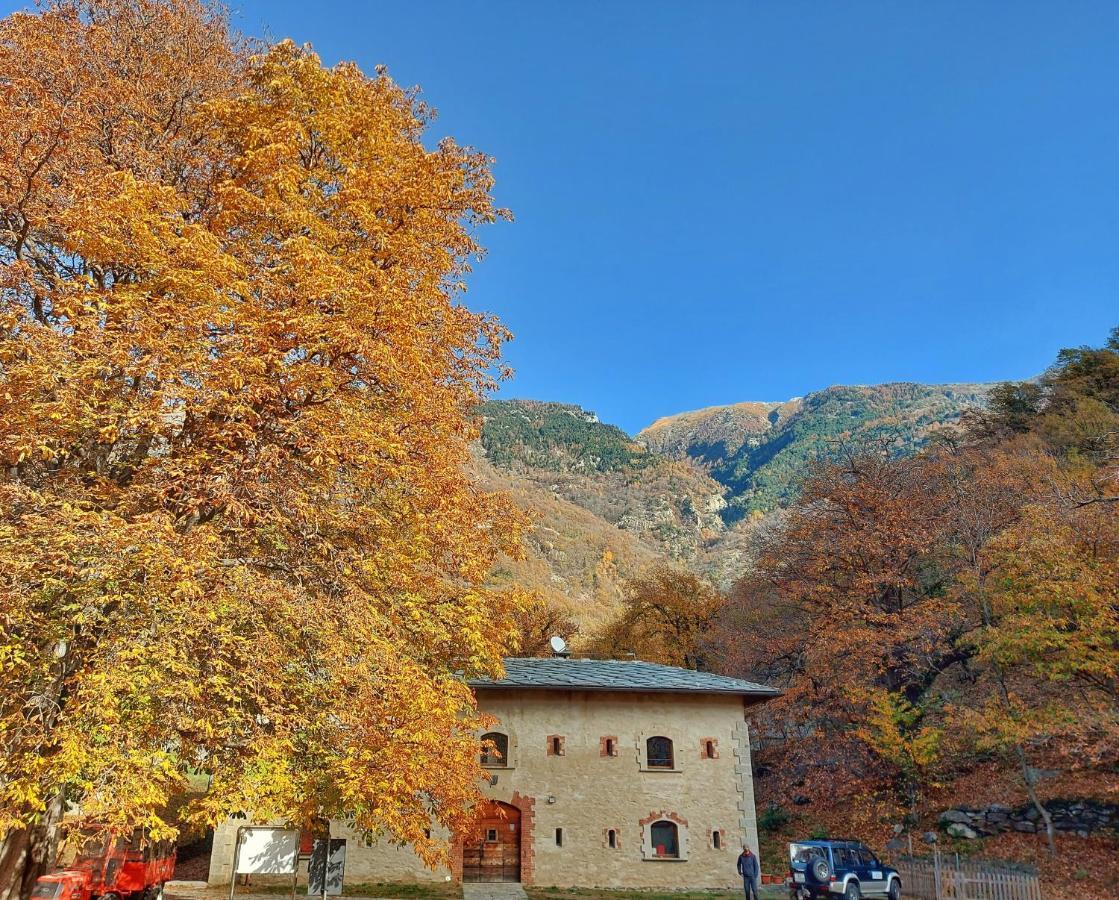 Hostel Forte Di Machaby Arnad Exteriér fotografie