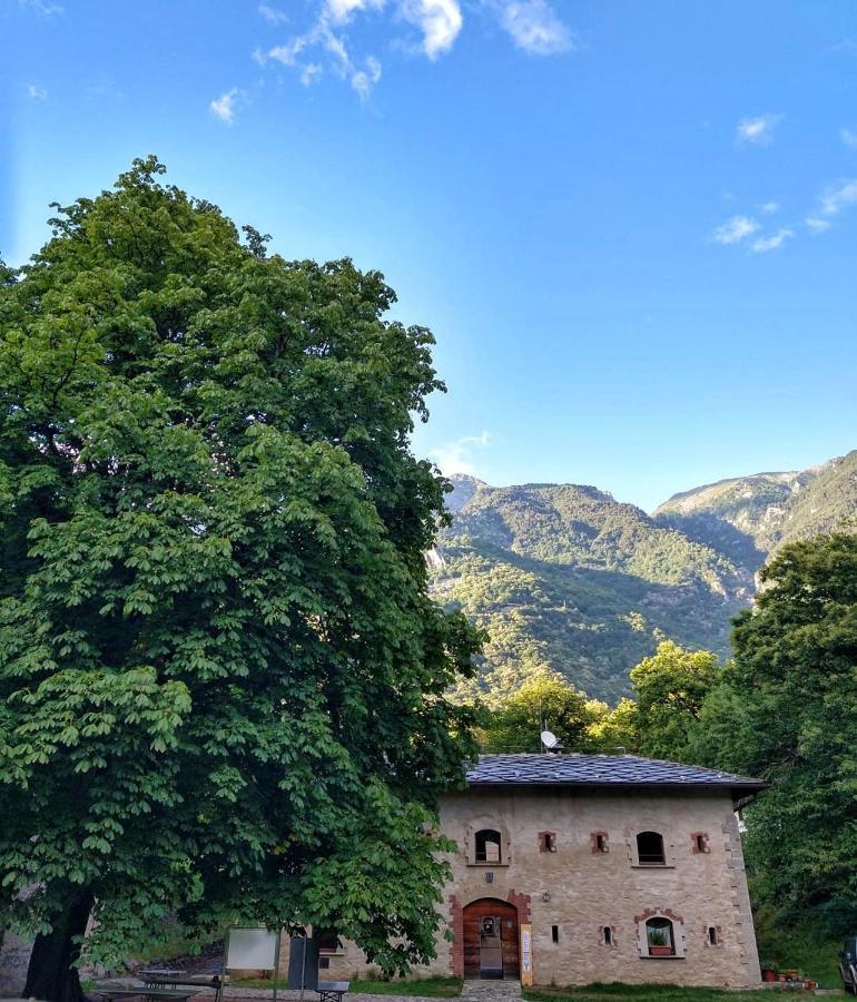 Hostel Forte Di Machaby Arnad Exteriér fotografie